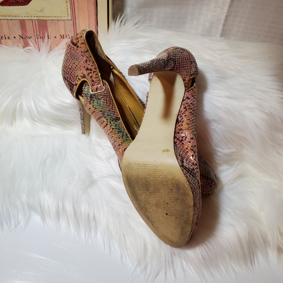 BCBG sz 10 Stiletto heels pink snake - Picture 2 of 5
